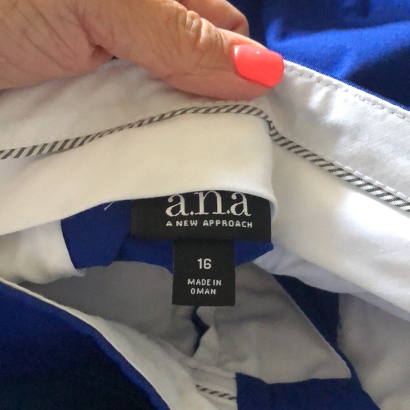 Ana like new ankle pants - Picture 3 of 3